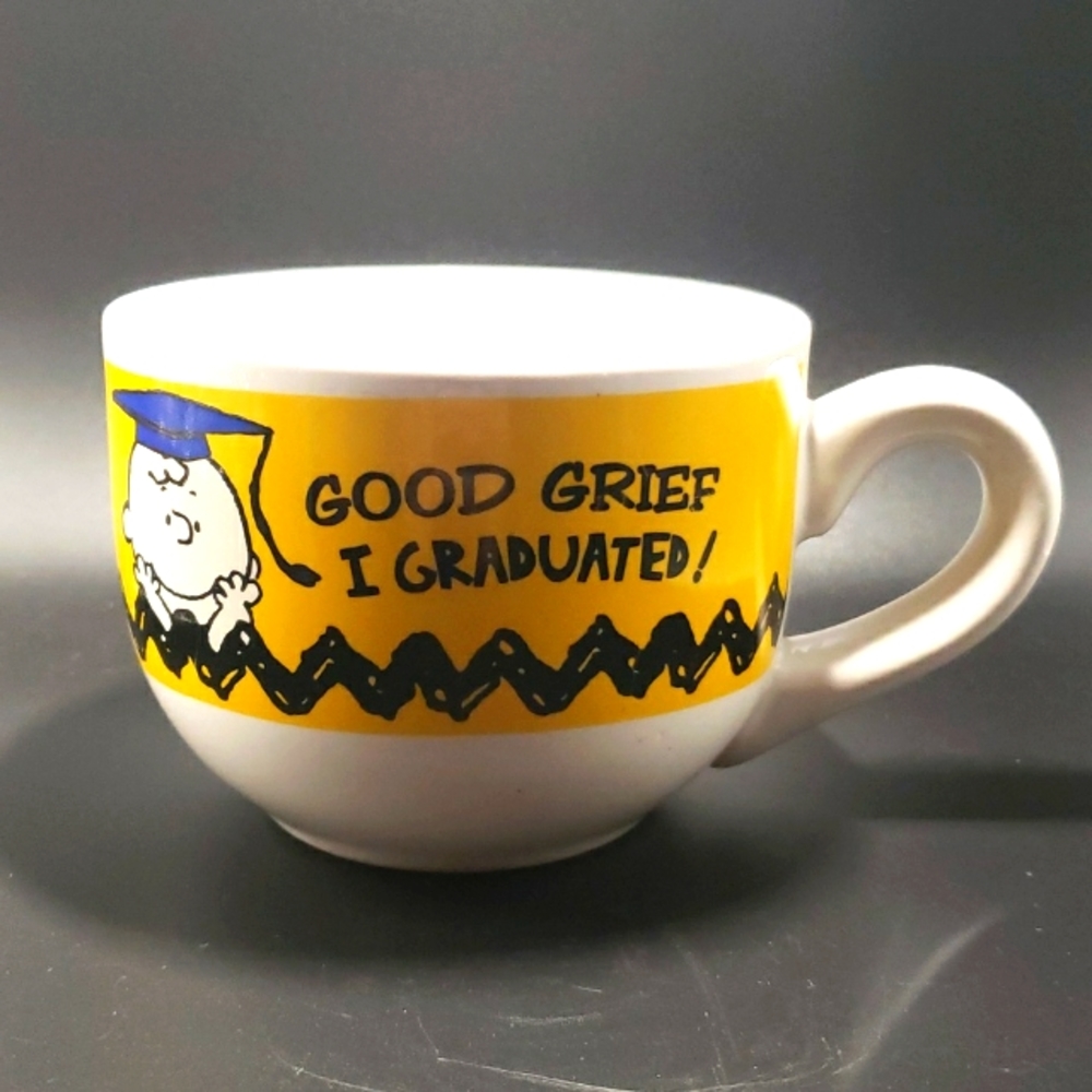 Peanuts Snoopy "Good Grief I Graduated" Mug